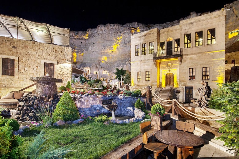 Отель Юнак Evleri Cave Hotel
