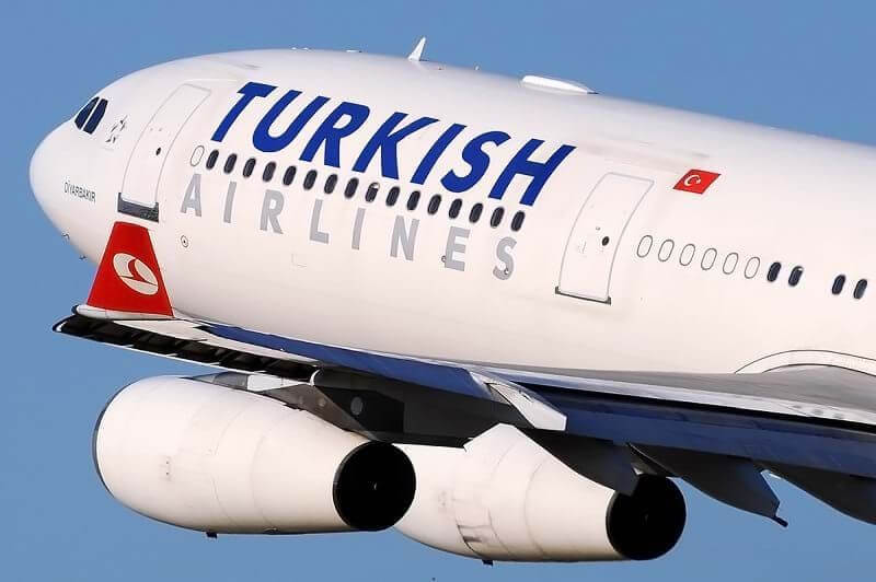 Самолет Turkish Airlines